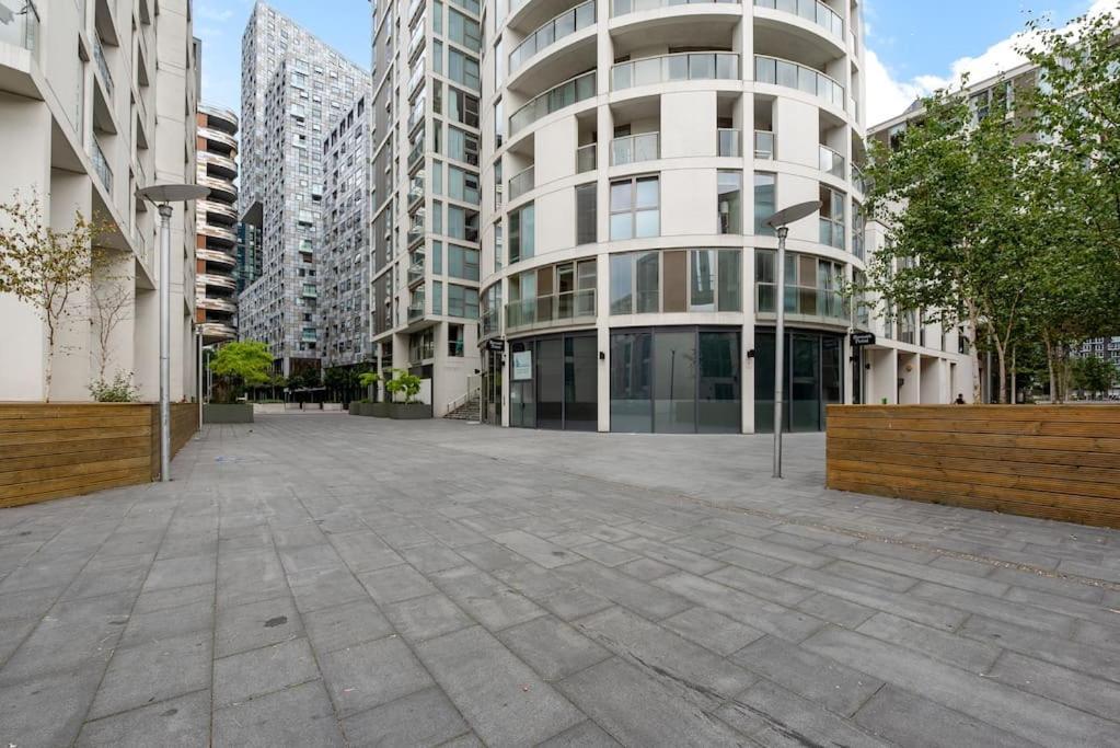 Canary Wharf By Capital Apartment